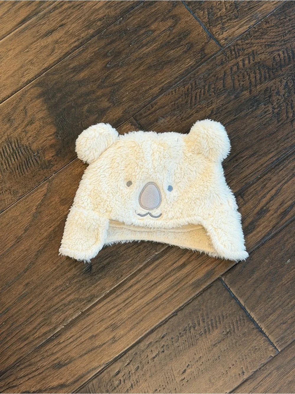 Carter’s polar bear fleece hat
